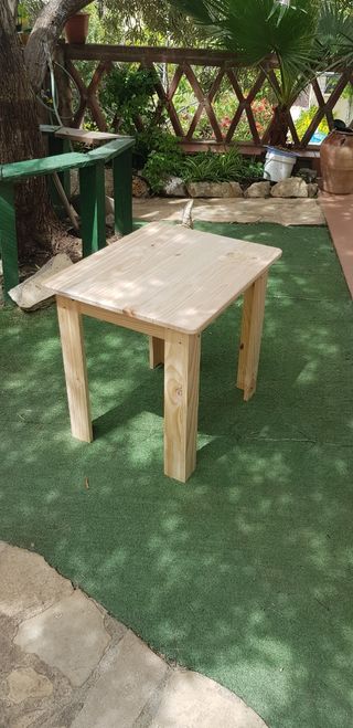 Mesa jardín madera nogal