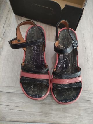 Sandalias Art tacón negras rojas 40