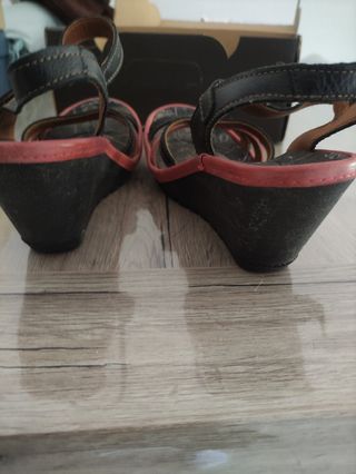 Sandalias Art tacón negras rojas 40
