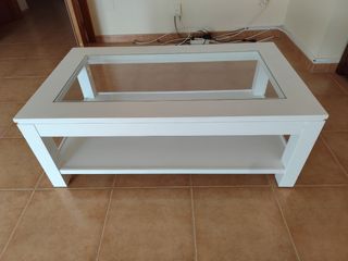 Mesa centro blanca - cristal.
Precio negociable.