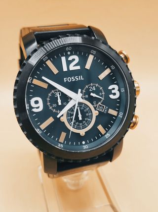 Reloj Fossil negro y dorado