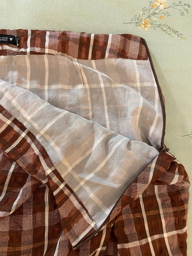 Falda midi cuadros fruncido