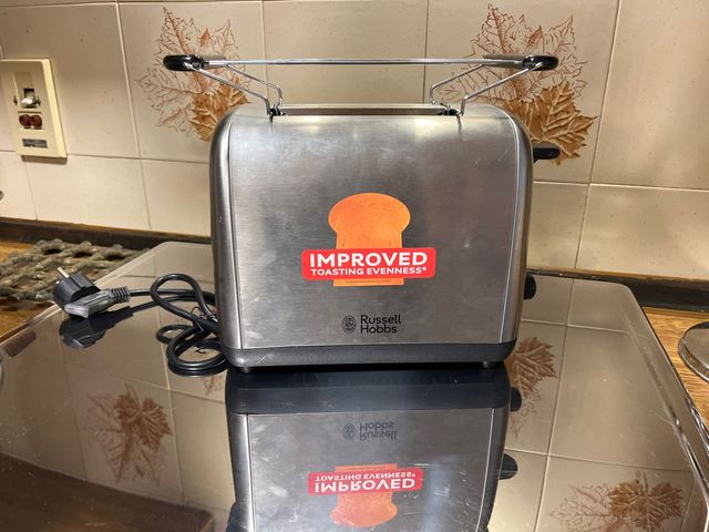Tostador Russell Hobbs: Acero inoxidable