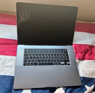 MacBook Pro 16" Touch Bar 2020