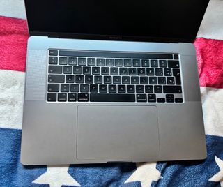MacBook Pro 16" Touch Bar 2020