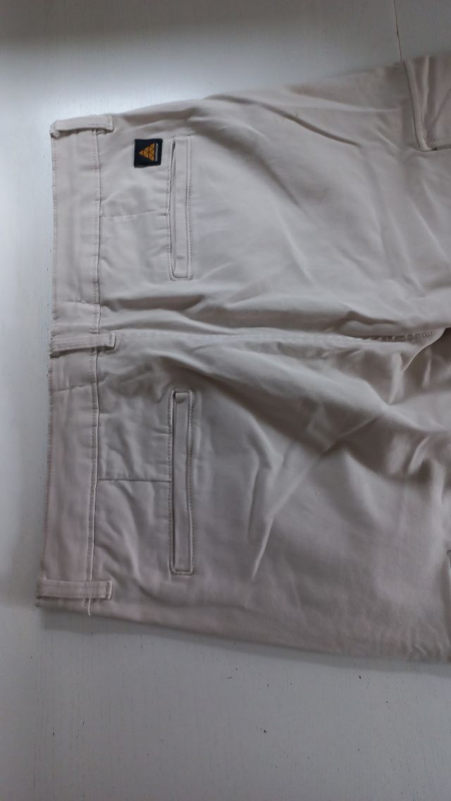 Pantalones Cargo Zara Beige.  Talla 40