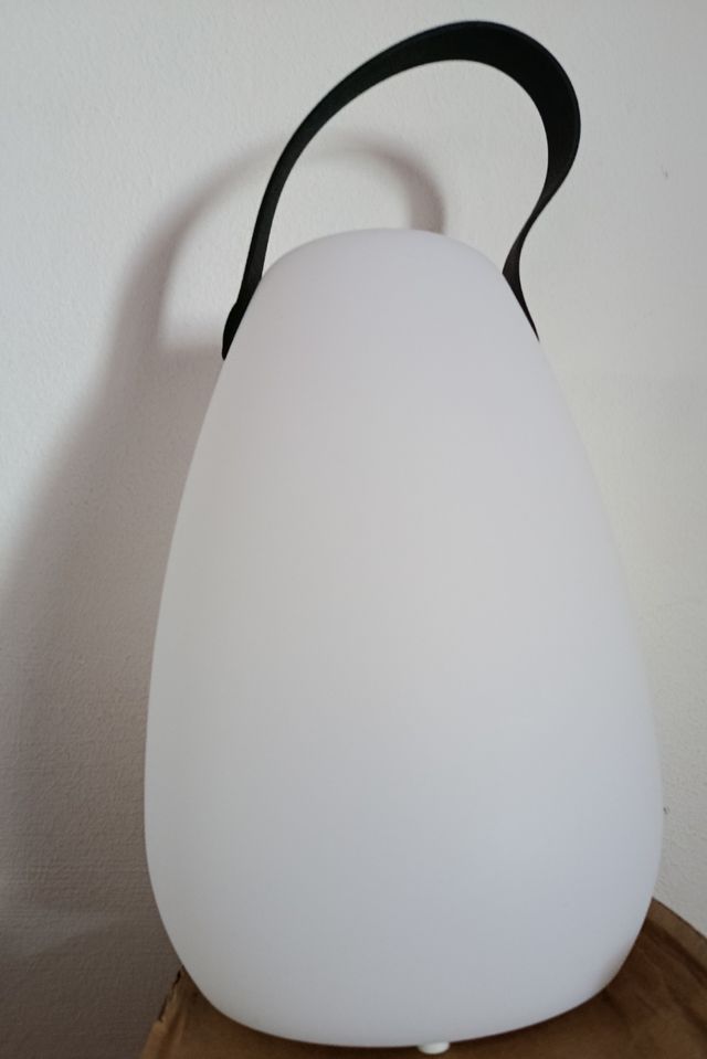 Lámpara LED portátil blanca