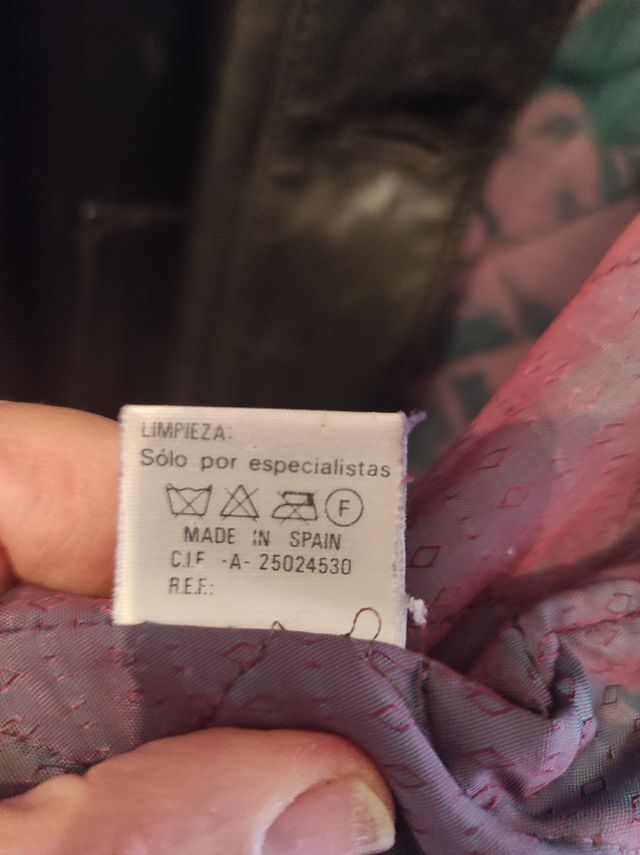 Chaquetón cuero negro 8XL