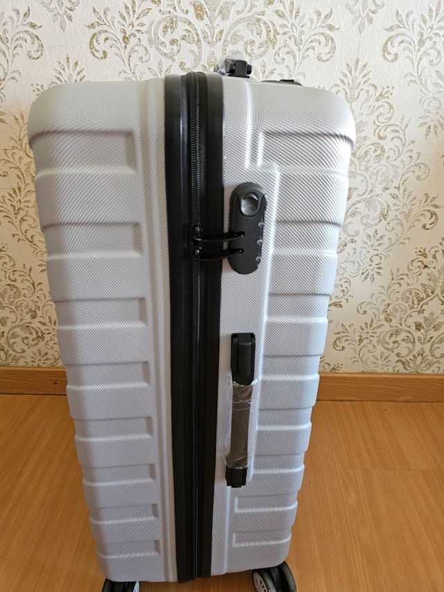 Maleta viaje gris plata 25kg 