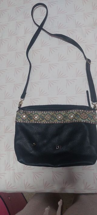 Bolso bandolera negro y multicolor