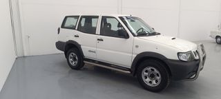 Nissan Terrano II 2001