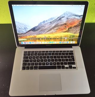 MacBook Pro 15'' (2010) + Apple Magic Mouse