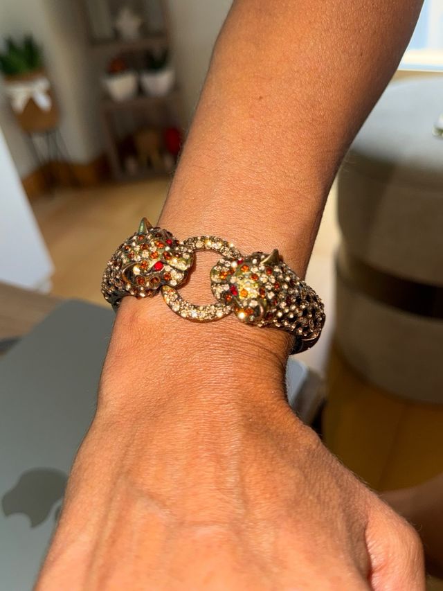 Pulsera jaguar dorada brillante