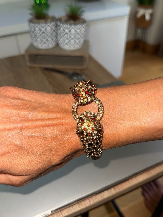 Pulsera jaguar dorada brillante