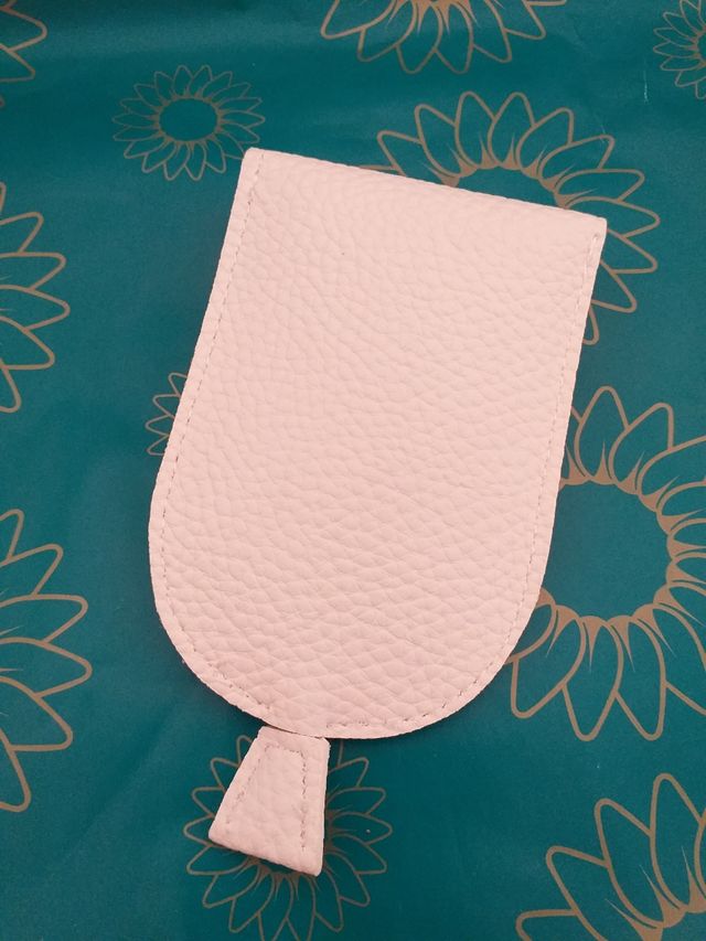 Llavero Blanco con Cordón