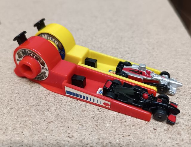 Lanzadera Micro Machines GPS Grand Prix con 2 F1