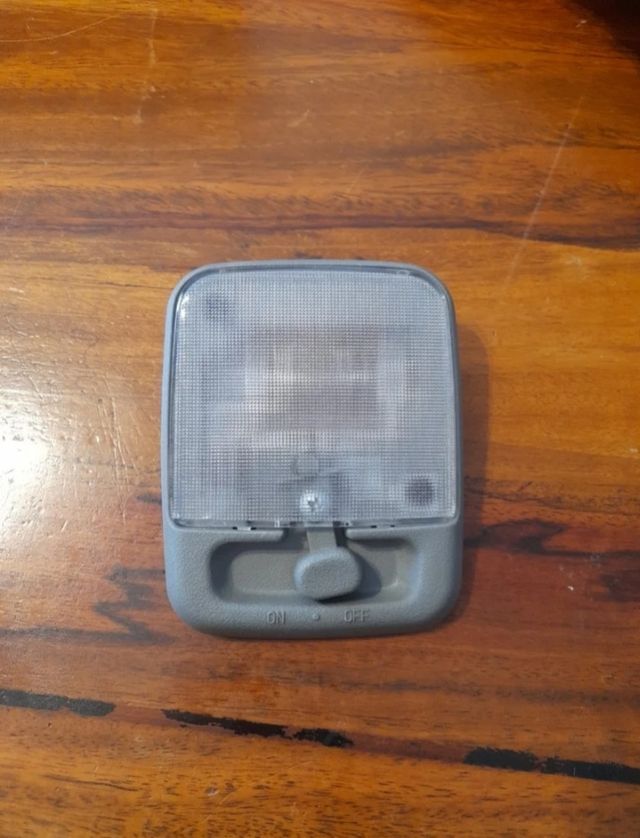 Luz interior Nissan Serena/Vanette/Terrano II