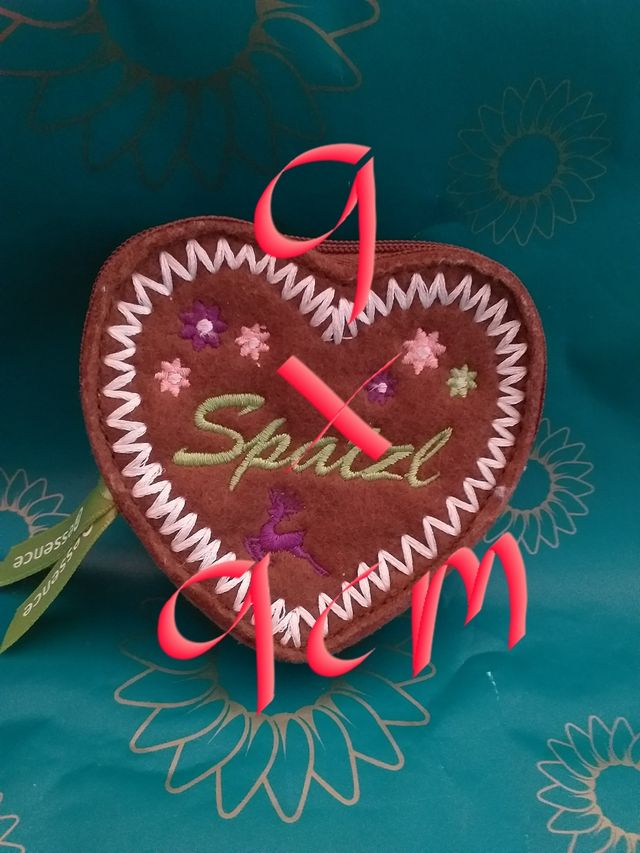 Monedero corazón marrón