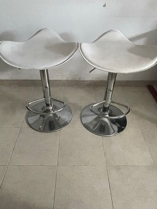 2 Sillas altas blancas - Inox