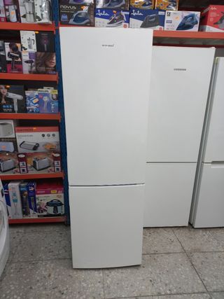 Nevera combi Benavent 1.85m con garantía 