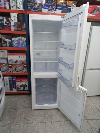 Nevera combi Benavent 1.85m con garantía 