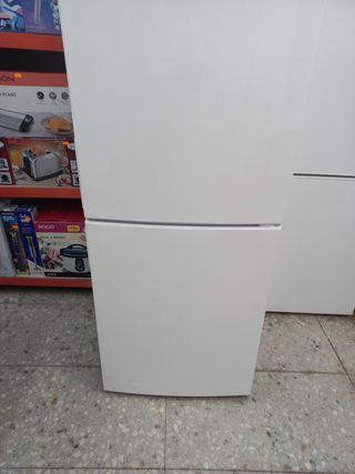 Nevera combi Benavent 1.85m con garantía 