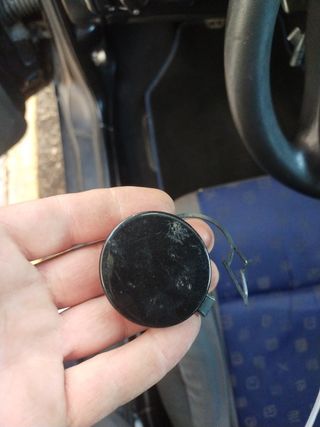 Tapa parachoques delantero gacho remolque 
Golf 7