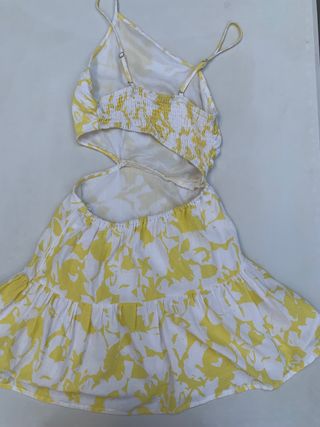 Vestido asimétrico floral amarillo