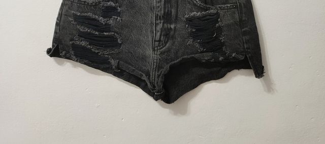 Short vaquero negro Pull&Bear mujer Talla 34