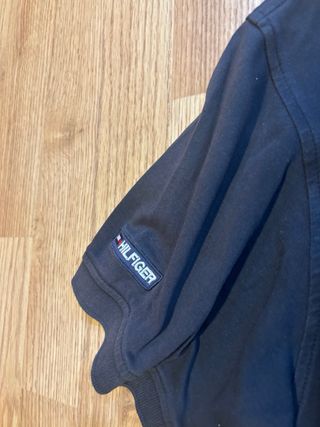 Polo Tommy Hilfiger negra vintage