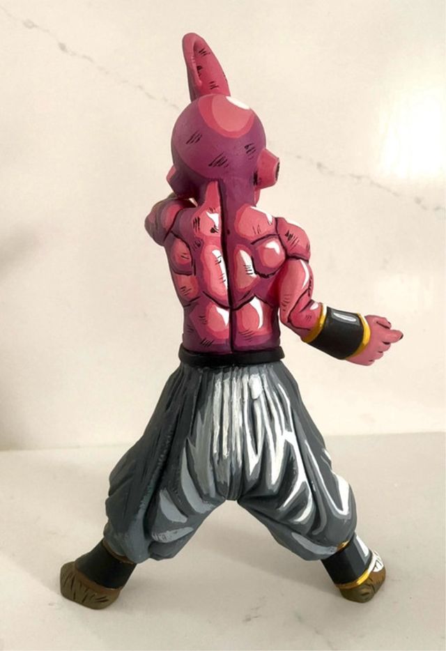 Figura Majin Boo pintada a mano