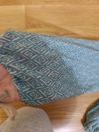 Blusa azul y blanca estampada talla xs