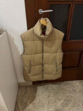 Chaleco acolchado beige