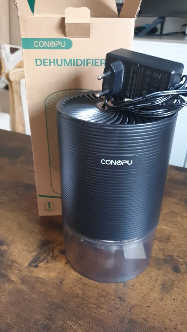 Deshumidificador CONOPU - negro.