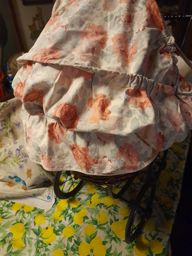 Carrozzina bambola vintage