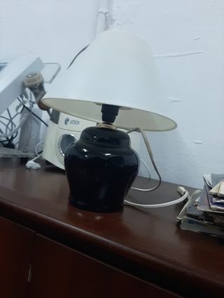 Lámpara mesa cerámica negra - blanca