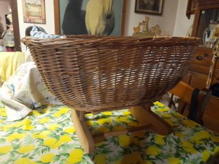 Culla vimini bambola vintage