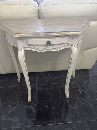 Consola .Estilo provenzal
