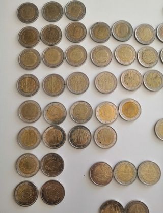 62 Monedas 2€ España