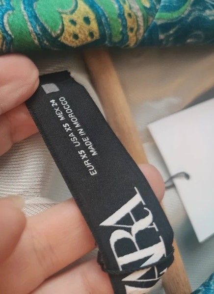 Americana estampada azul y verde ZARA satinada