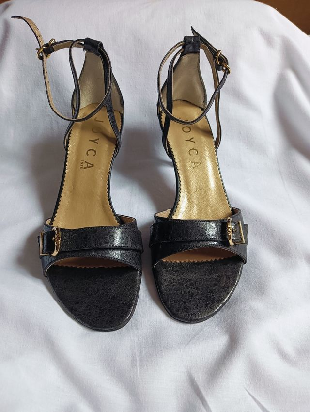 Sandalias JOYCA negras tacón