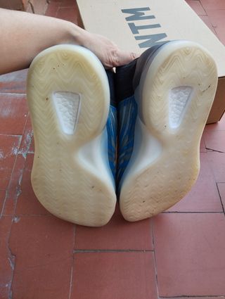 Zapatillas Yeezy qntm
