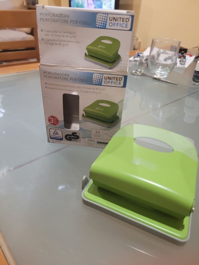 Perforadora folios United Office