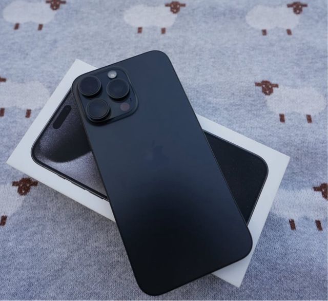 Iphone 15 Pro Max negro