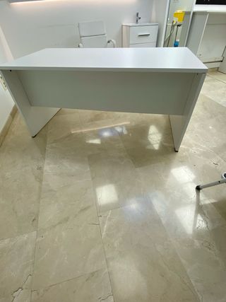 Mesa escritorio blanca - oficina