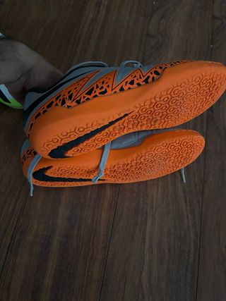 Zapatillas Nike - Gris y Naranja