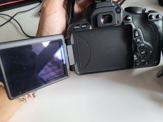 Canon EOS 600D + Objetivo 18-55mm