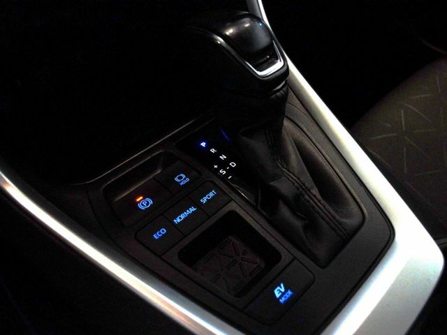 Toyota Rav4 2.5l 220H Advance