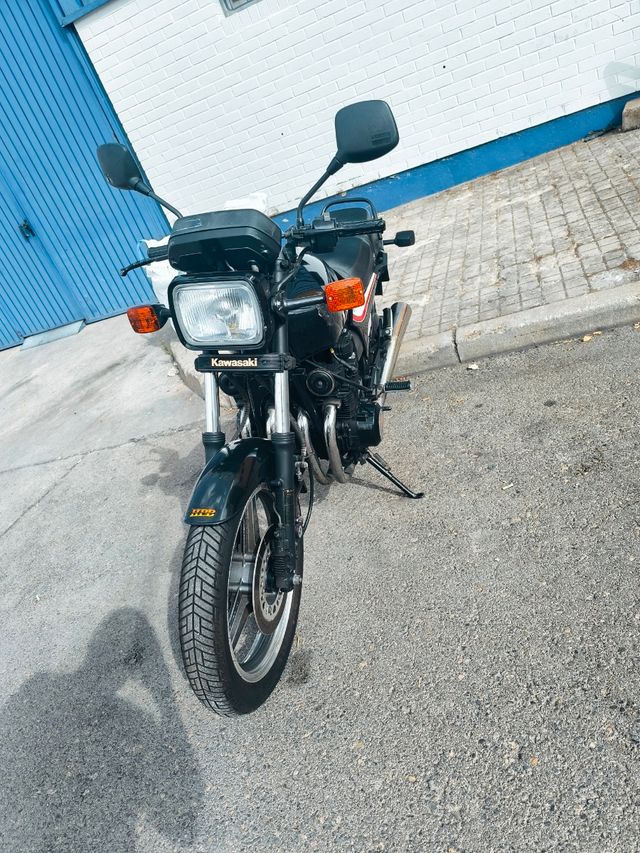 Kawasaki GPZ 400 (1991) restaurada