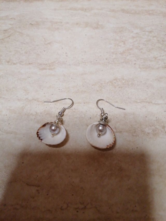 Orecchini conchiglia e perla